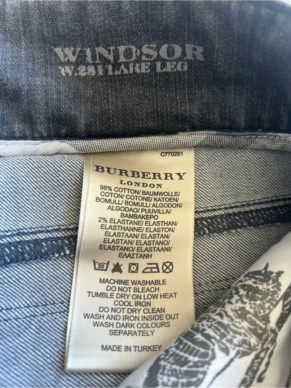 Burberry Windsor Flare Jeans Size 28 Gray NWT Designer Denim Y2K - Picture 4 of 14